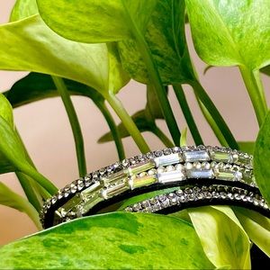 🖤 NWT Gemstone bracelet, three prints in one band